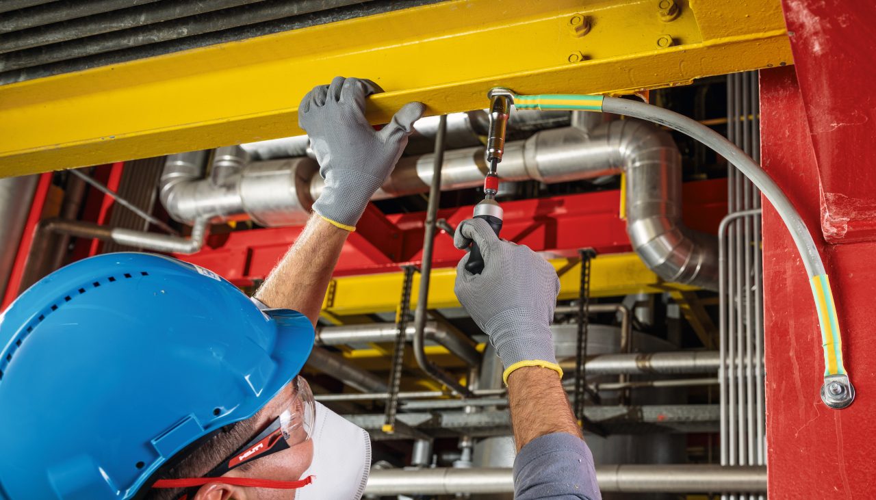 Fastening on Steel with X-BT and S-BT Fastening on Steel with X-BT and S-BT
