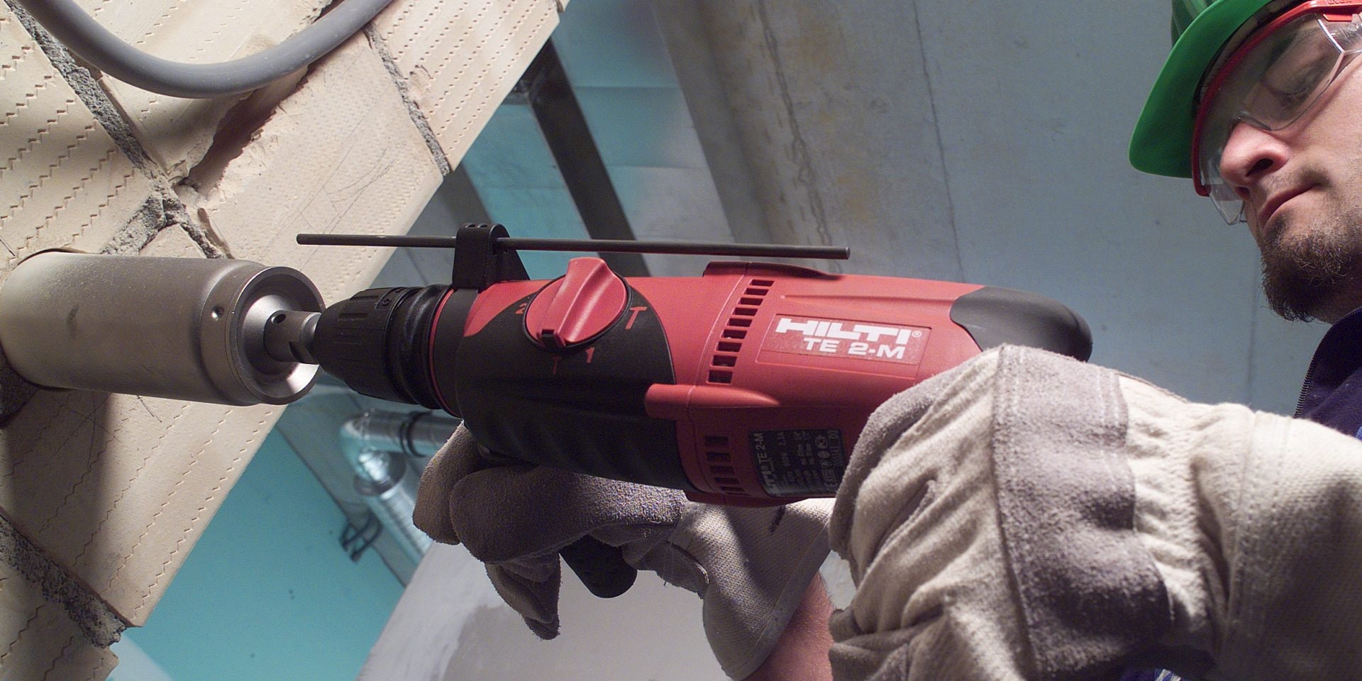 Formwork application using Hilti screw anchor.