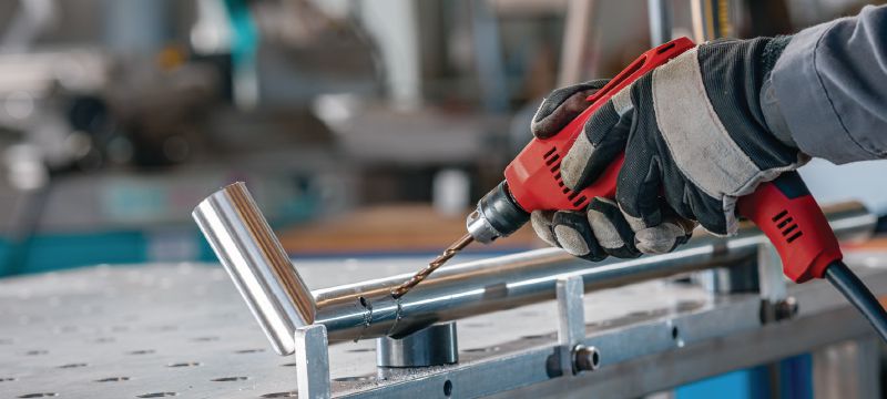 UD 4 Drill driver Lightweight, compact corded drill driver for applications in metal and wood Applications 1