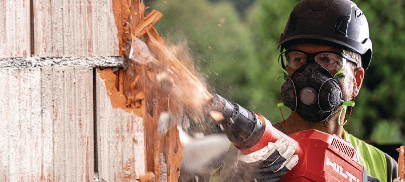 TE-Y SC Scaling chisels Ultra-robust SDS Max (TE-Y) scaling chisels for scraping away weld spatter, formwork seepage and other residues Applications 1
