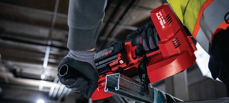Nuron SB 4-22 Portable band saw Cordless portable band saw for precise, low-noise, low-spark cuts through metal up to 63.5 mm│2-1/2” cutting depth (Nuron battery platform) Applications 1